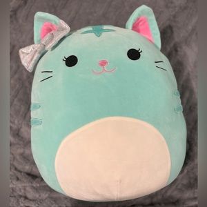 Tres’zure Cat squishmallow
